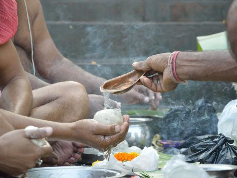 Follow The Pitru Paksha Rituals To Bring Peace To Your Ancestors’ Souls