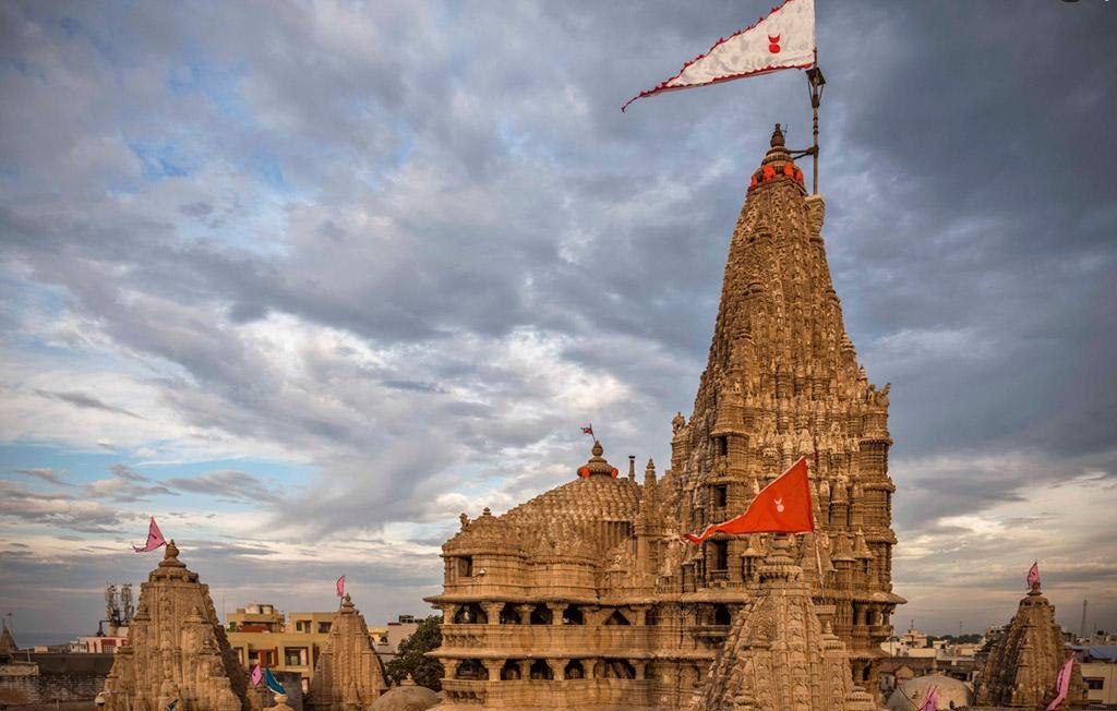 Unknown Facts Of Dwarkadhish Temple That You Should Know