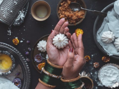 Does God Really Eat Prasad – What’s The Truth Behind?