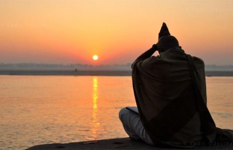 Perform These Early Morning Hindu Rituals To Purify Mind & Body