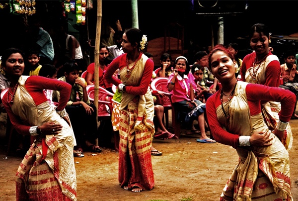 Witness The Bountiful Nature Of Ethnic Bhogali Bihu Celebration & Attain Prosperity