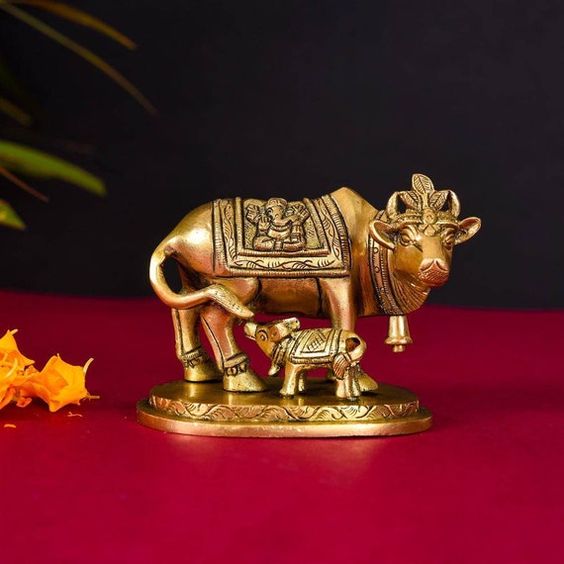 Install Kamdhenu Idol In Vastu And Relieve Obstacles From Life