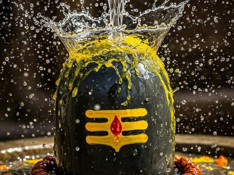 Perform Jalabhishek And Wash Away Negativity From Life