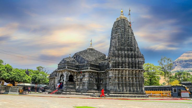 Offer Puja At Trimbakeshwar Temple For Purification, Peace, And Spiritual Balance