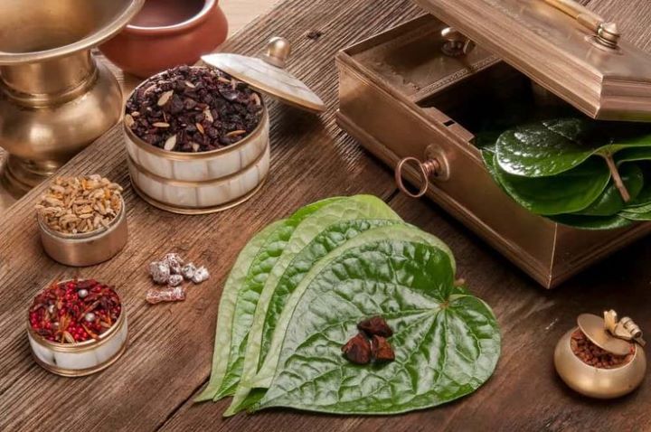 Keep Betel Leaf In Your Daily Worship For Health & Prosperity